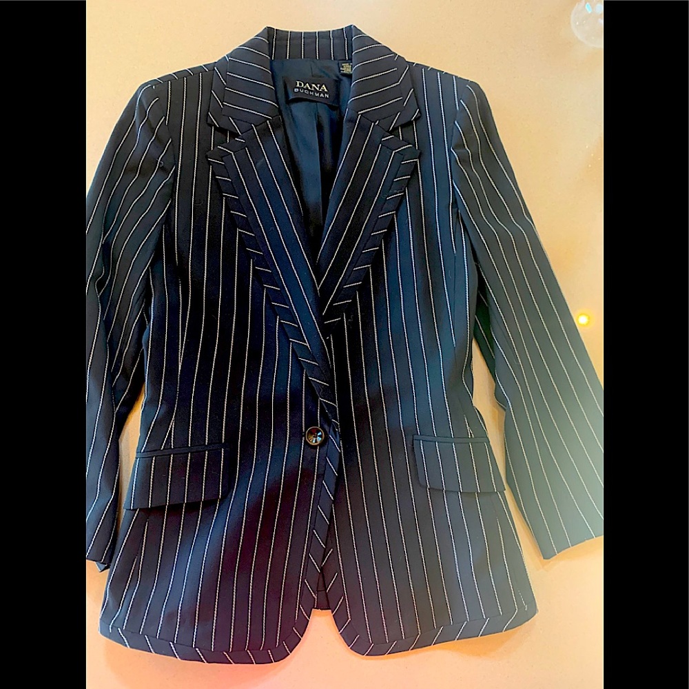 Dana Buchman blazer